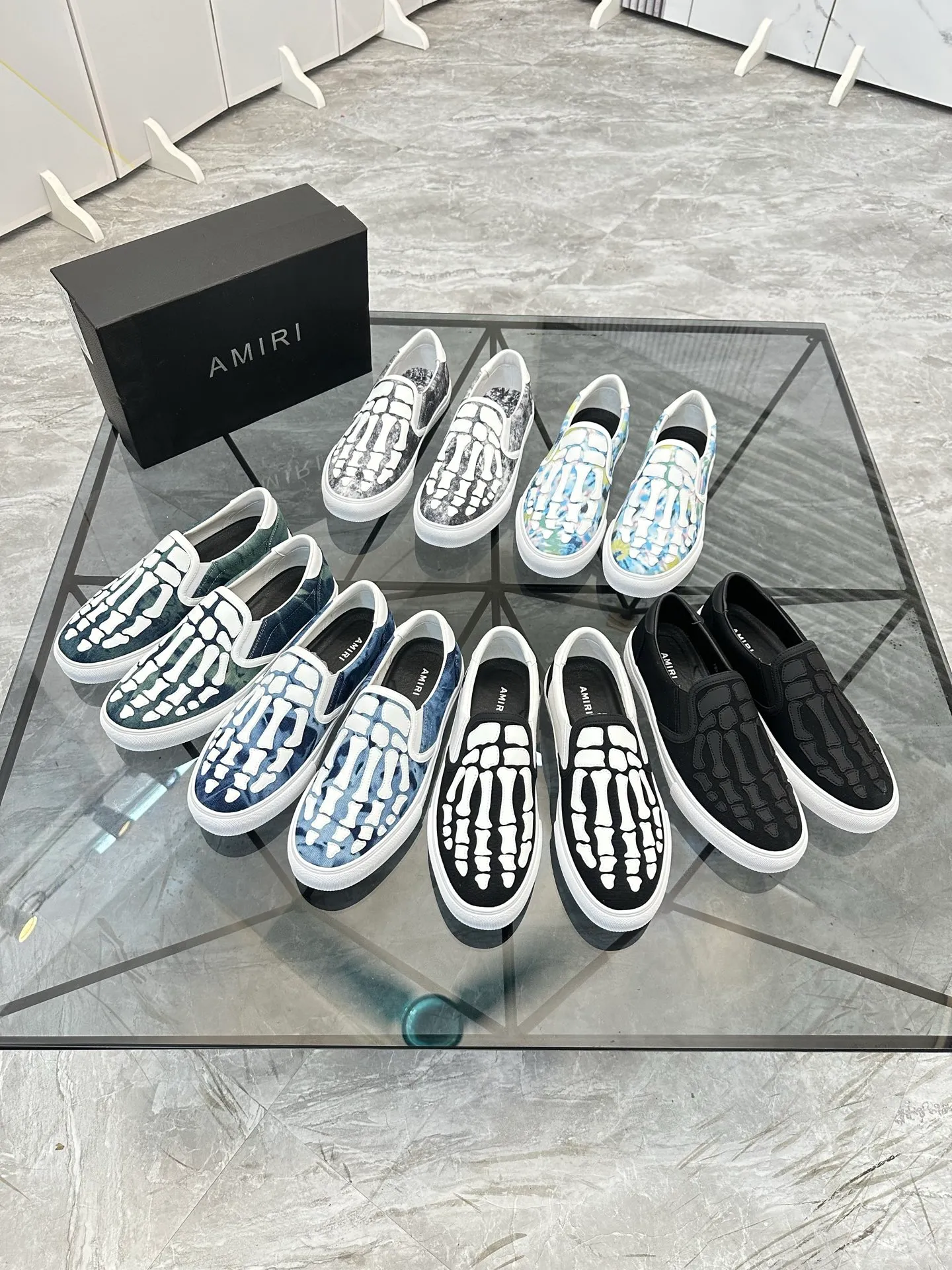 Men's shoes for sale 💰: 💰P420¥ Product trademark: AMIRI*「EMIR*] slip-on Regular size: 38-44 (can be customized to 37.45.46) Product materials: Upper imported original fabric spliced ​​cowhide, breathable lining, original outsole. No.: 1023